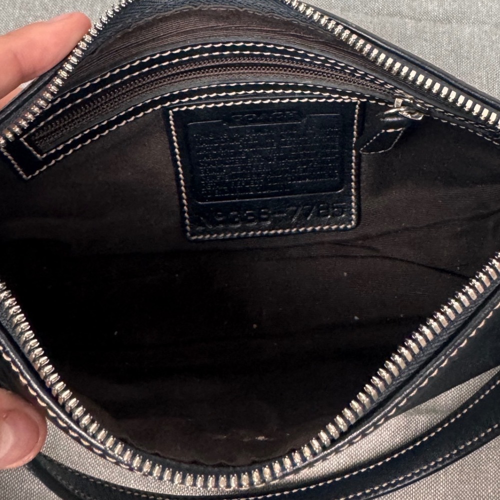 Coach Vintage Black Leather Baguette Shoulder Bag 7785 Contrast Stitch Small - Picture 4 of 6